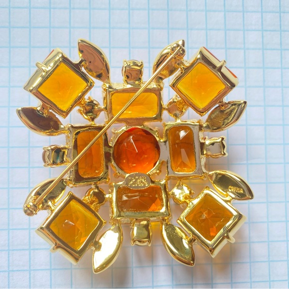 Vintage QVC Joan Rivers Classics Collection Return to Splendor Pin - Picture 4 of 4